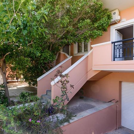 Poseidon Studios & Apartments Палеохора Экстерьер фото
