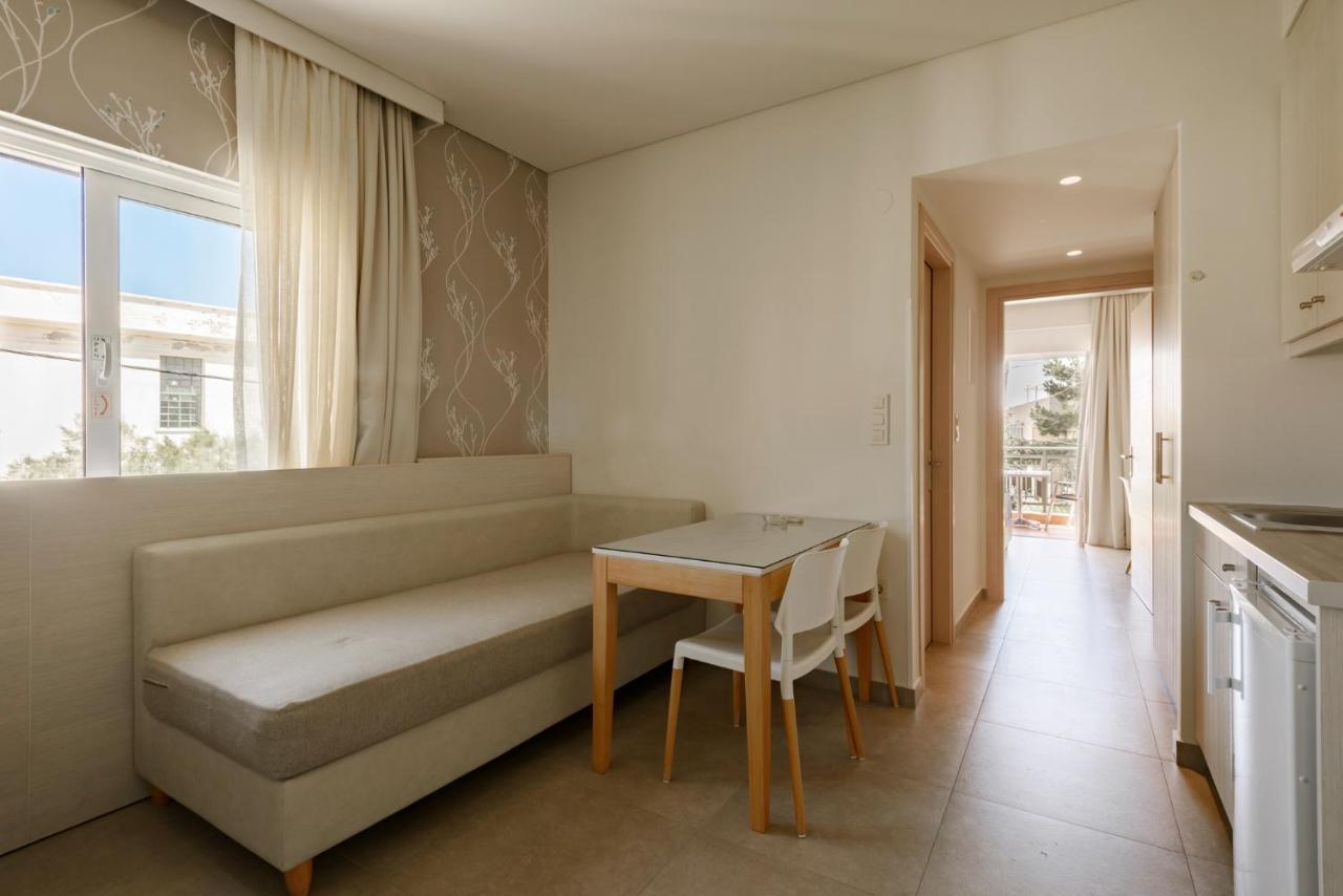Poseidon Studios & Apartments Палеохора Экстерьер фото