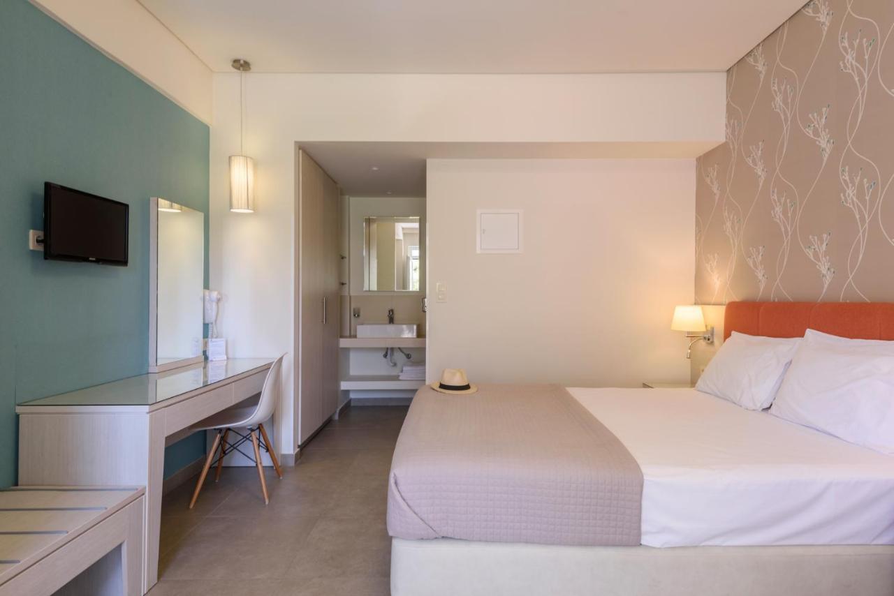 Poseidon Studios & Apartments Палеохора Экстерьер фото