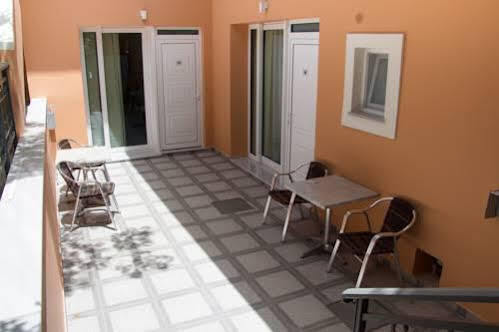 Poseidon Studios & Apartments Палеохора Экстерьер фото